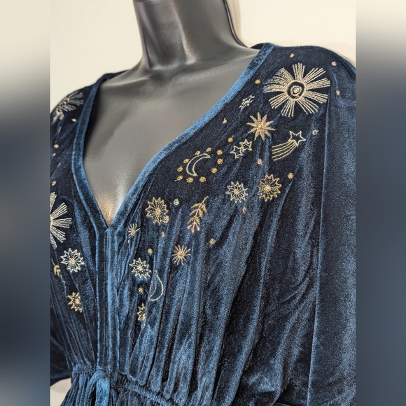 World Market Mira Celestial Embroidered Maxi Dress (L/XL) - Picture 2 of 15